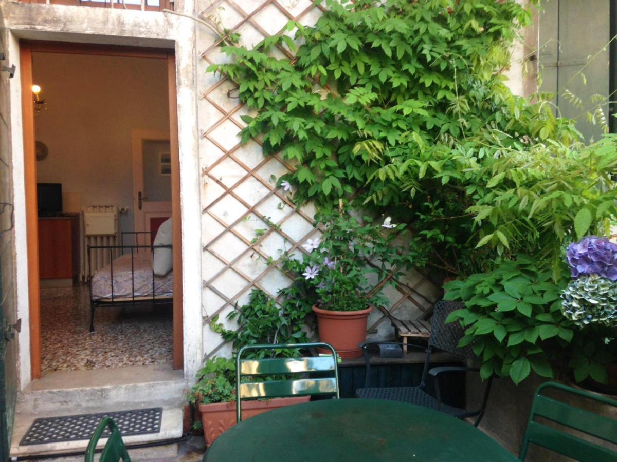 A Private Terrace In The Heart Of Apartamento